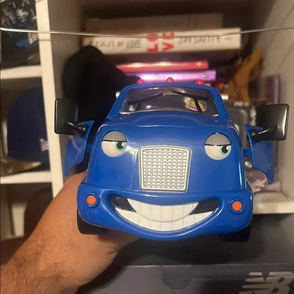 1998 Chevron Cars Toy Truck - Picture 7 of 8